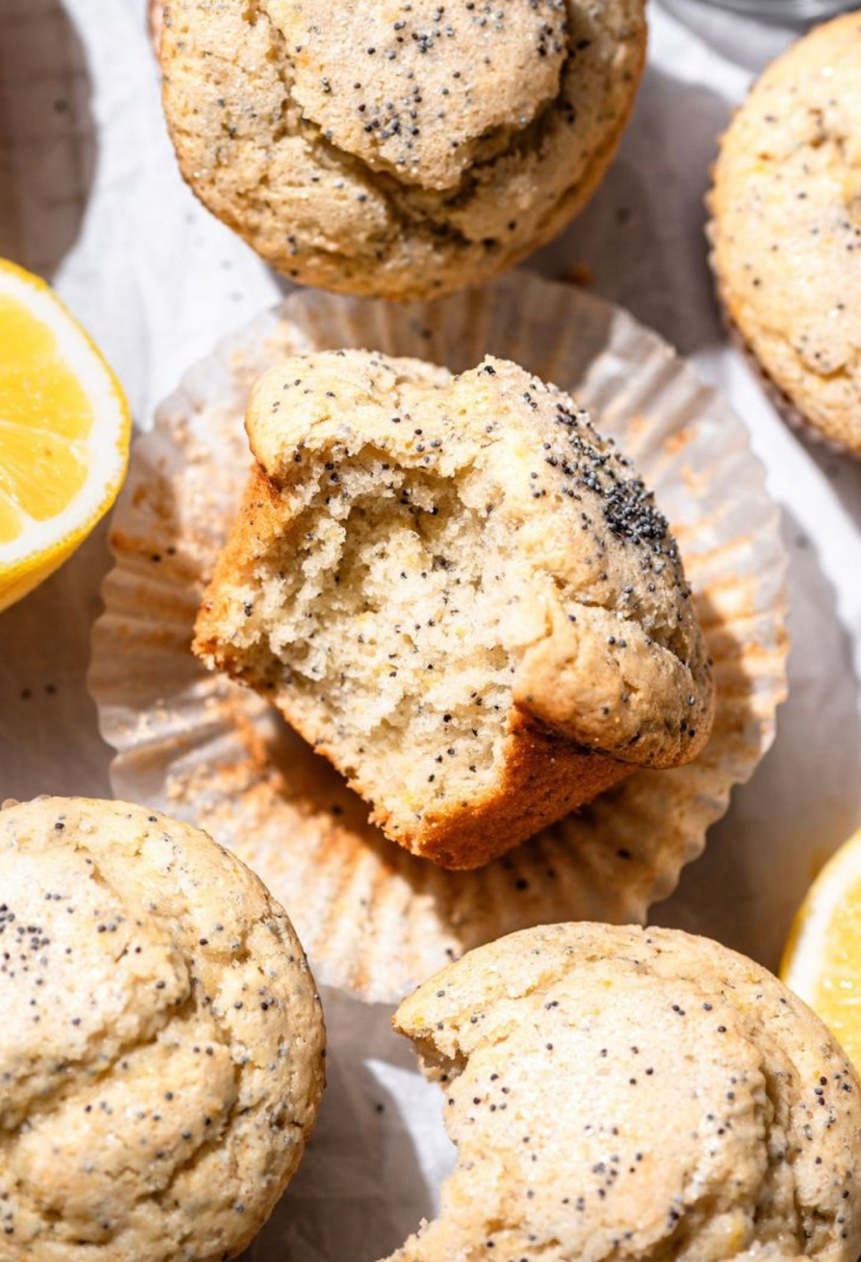 POPPYSEED MUFFIN SOY CANDLE - 10oz GLASS JAR